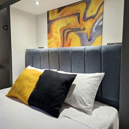 Faronita - Luxury Apt In The Heart Of كالاماتا المظهر الخارجي الصورة