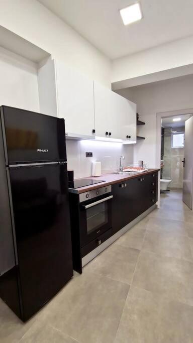 Faronita - Luxury Apt In The Heart Of كالاماتا المظهر الخارجي الصورة