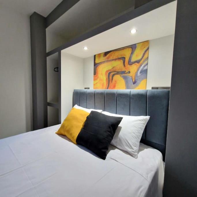 Faronita - Luxury Apt In The Heart Of كالاماتا المظهر الخارجي الصورة