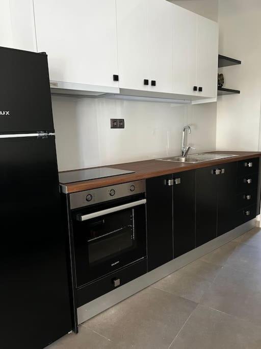 Faronita - Luxury Apt In The Heart Of كالاماتا المظهر الخارجي الصورة